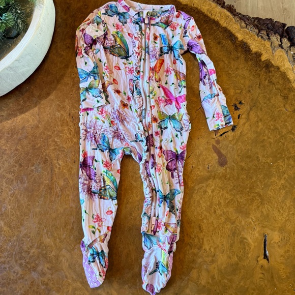 Posh Peanut Other - 🦋 Posh Peanut Watercolor Butterfly Zip Footie Pajamas – Baby Girl (6–9 Months)